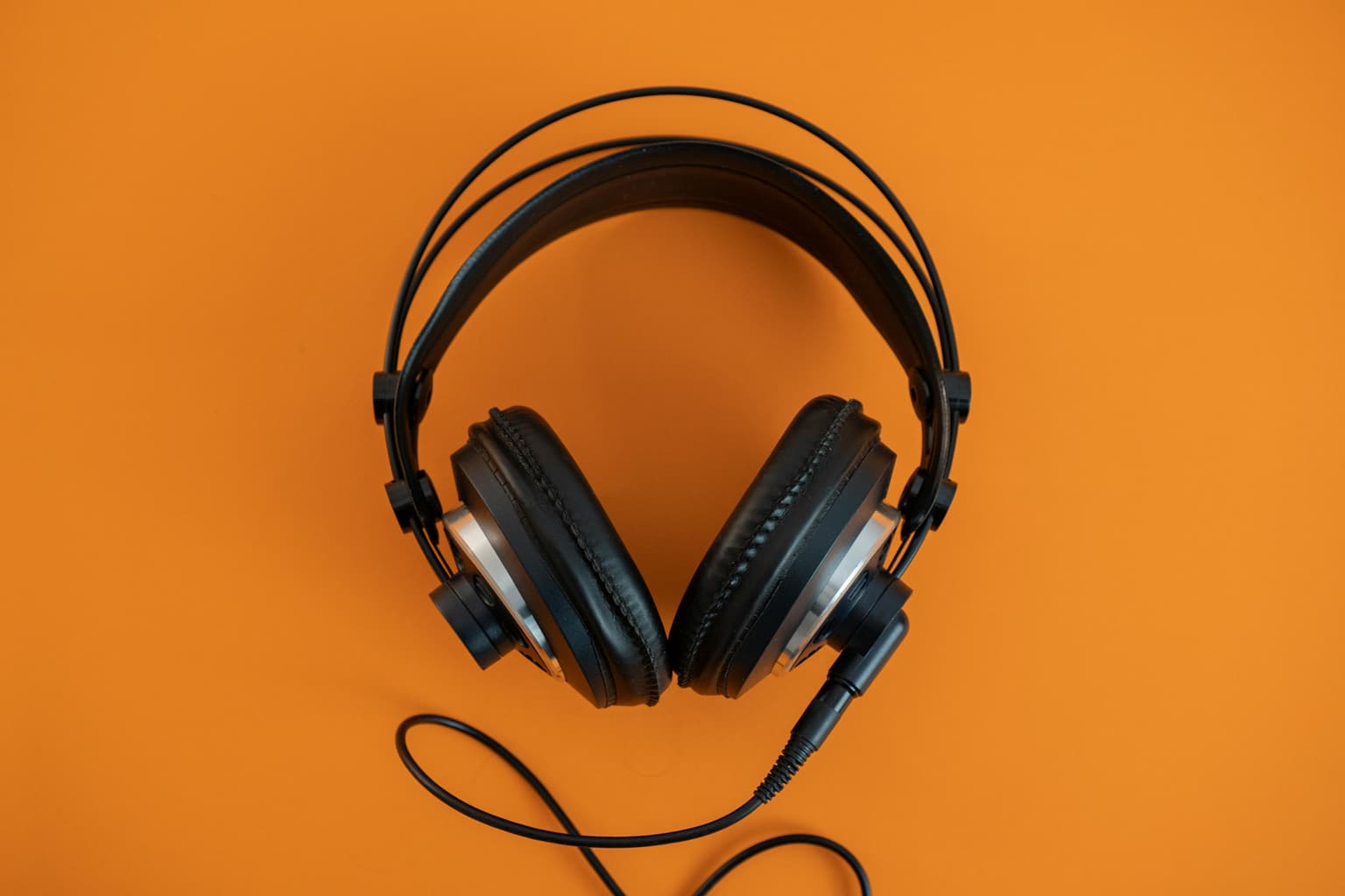 Headphone